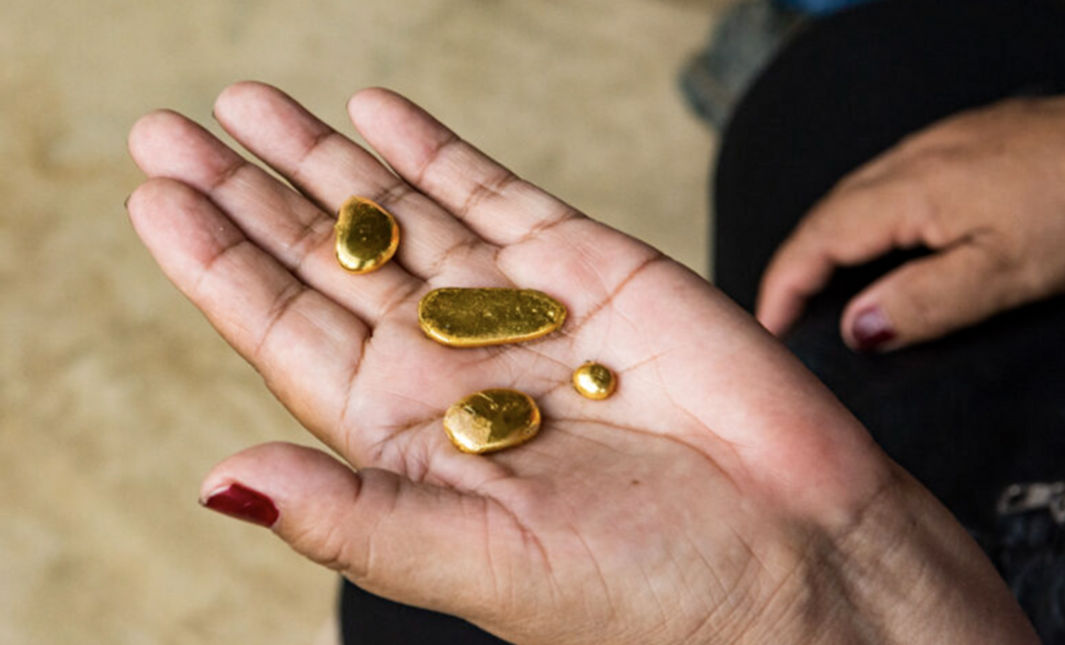 Reciprocity Jewels Exhibition Spotlights Artisanal Mining and Global Design Collaboration